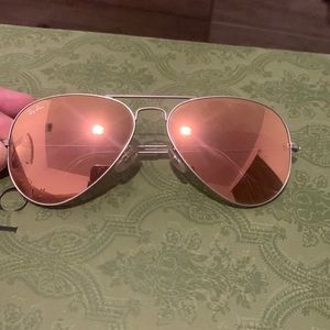 Ray ban sunglasses very good condition